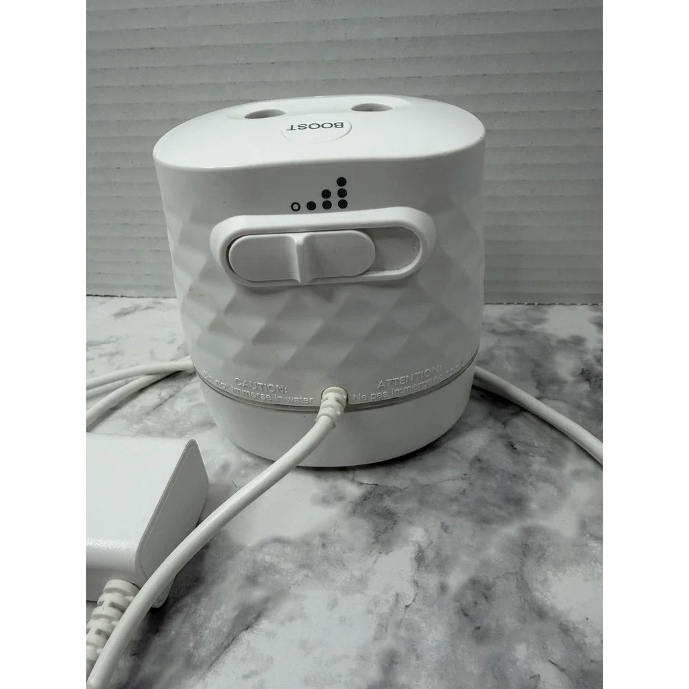 Febreze PLUG Scent Booster Continuous Scent Device Oil Diffuser New - Picture 3 of 6